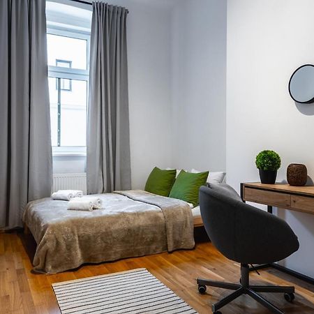 Stylish Designed Apartment In A Calm District Wien Exterior foto