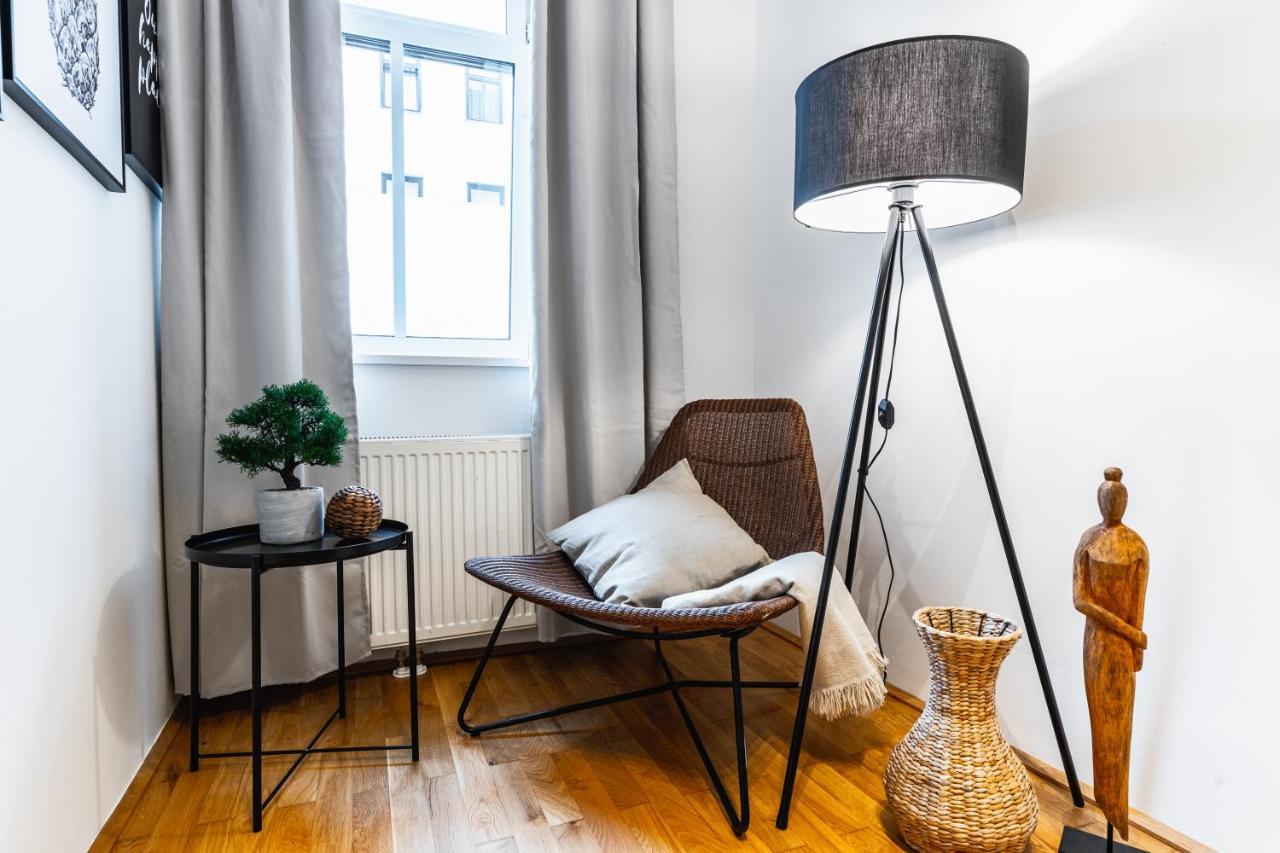 Stylish Designed Apartment In A Calm District Wien Exterior foto